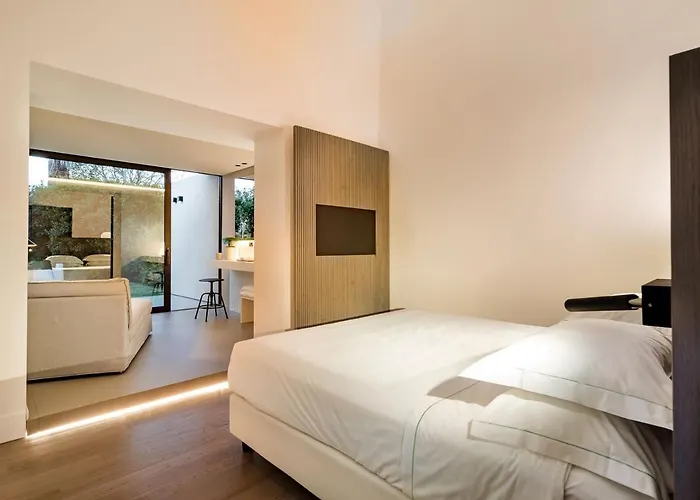 Zash Country Boutique & ホテル 3*