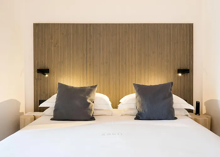 Zash Country Boutique & 3*