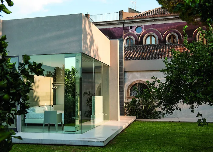 Zash Country Boutique & 3*