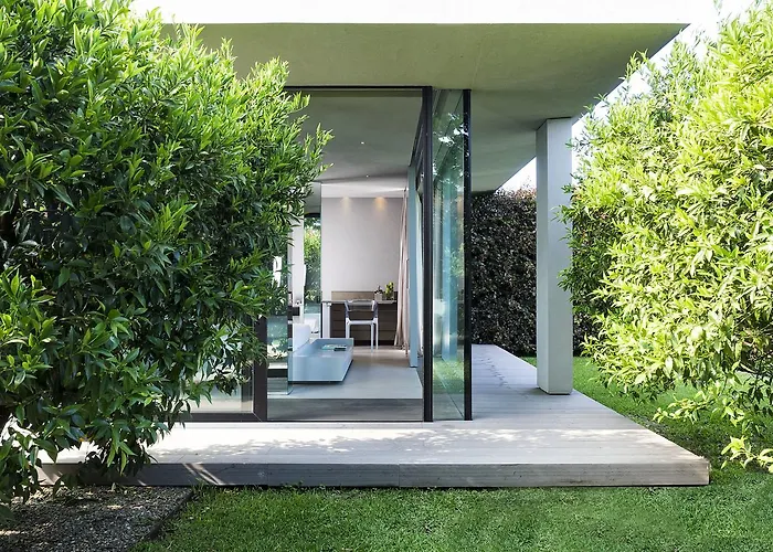 Zash Country Boutique & リポスト