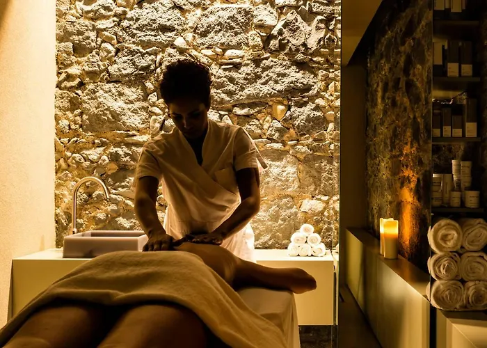 Zash Country Boutique & 3*